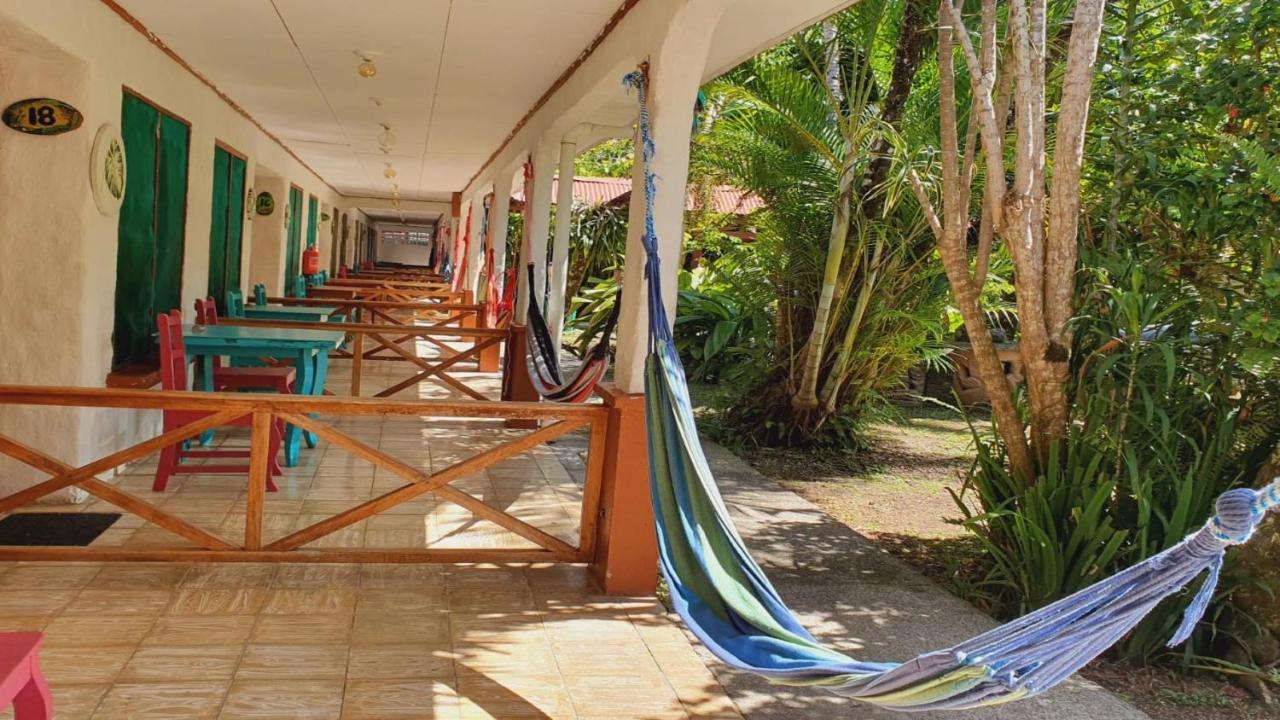 Cabinas Palmer Makanda Cahuita Exterior foto