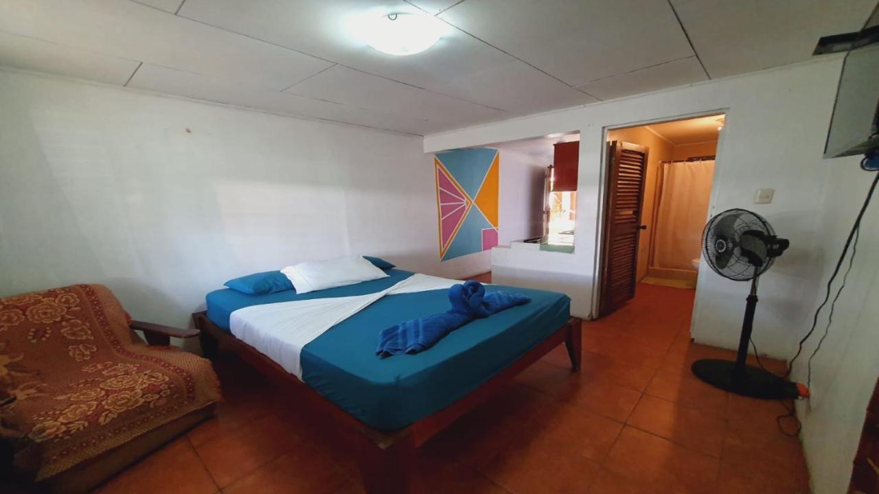 Cabinas Palmer Makanda Cahuita Exterior foto