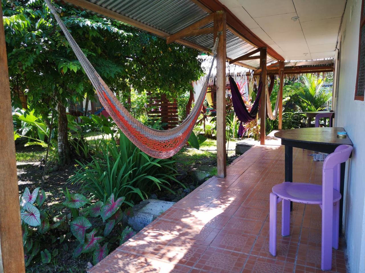 Cabinas Palmer Makanda Cahuita Exterior foto